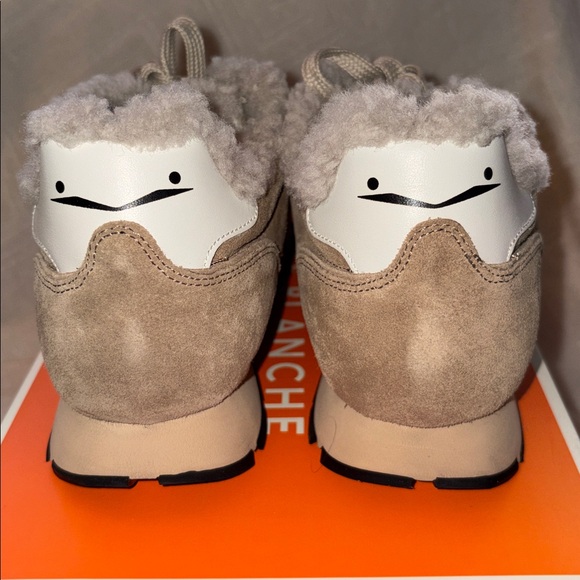 NWT VOILE BLANCHE JULIA Brown Pump Fur Suede
Sneakers - Picture 12 of 16